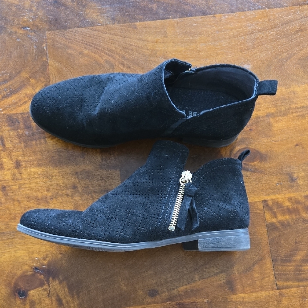 Dr. Scholl's Perforated Black Faux Suede Booties Size 8
